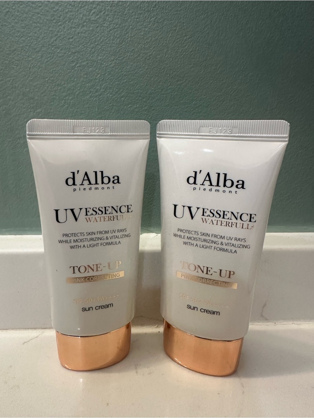 (2) Alba UV Essence Waterfull Tone-Up Pink Correcting Sun Cream